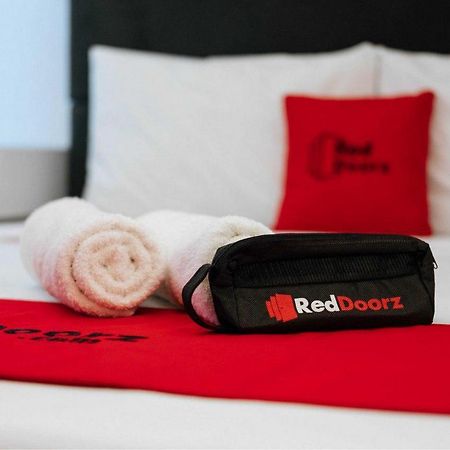 Hotel Reddoorz @ Simpang Pos Medan Exteriér fotografie